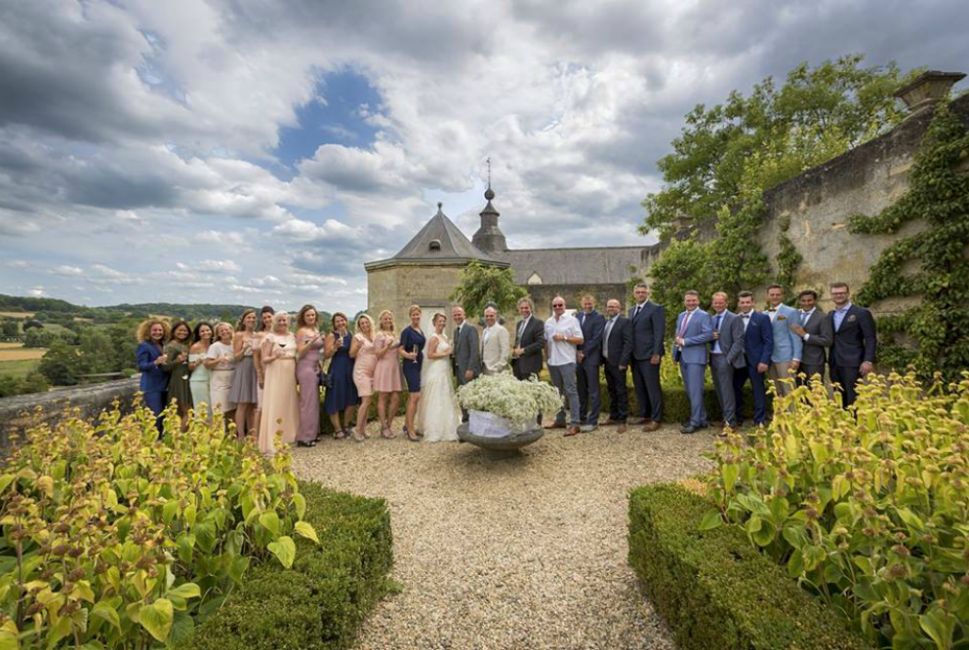 Bruidsvisagie en haarstyling voor trouwen op Chateau Neercanne