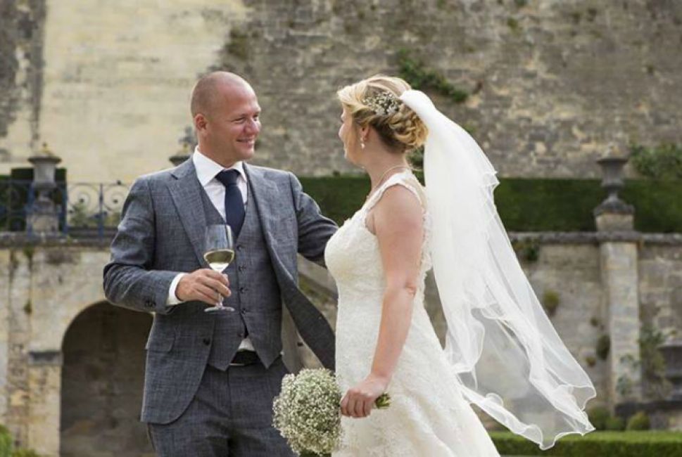 Bruidsvisagie en haarstyling voor trouwen op Chateau Neercanne