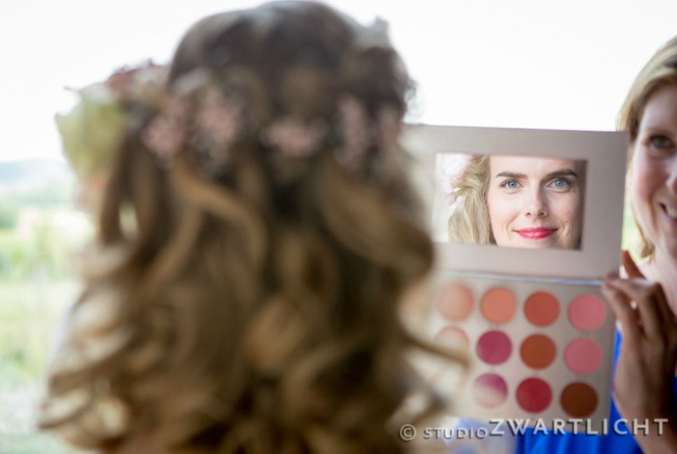 Visagie en haarstyling bruid